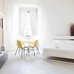 Apartment Smart Station Mailand