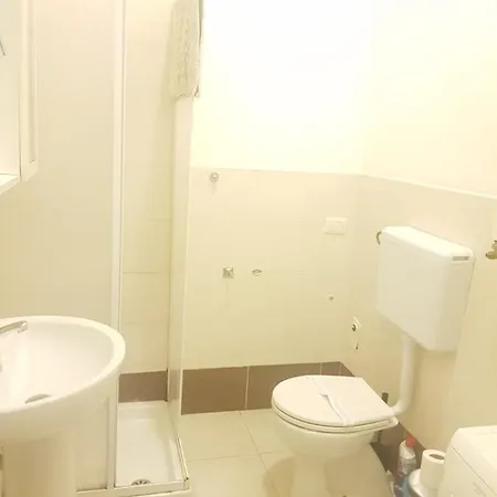 Smart Station Apartman